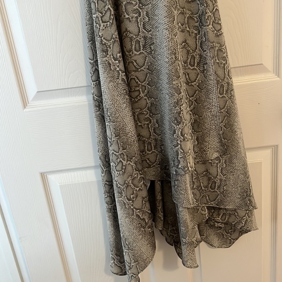 BCBG Maxaria gray snake print midi wrap dress - Picture 6 of 6